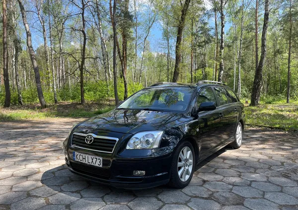 małopolskie Toyota Avensis cena 13400 przebieg: 262000, rok produkcji 2004 z Stargard